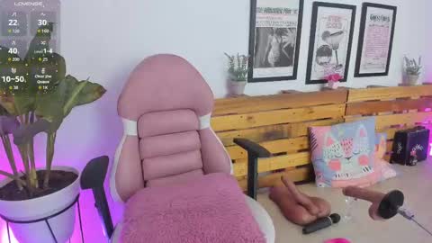 Alisson  online show from November 9, 2025, 8:40 pm