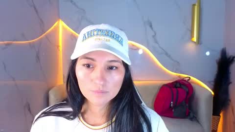 alisson_tx_ online show from April 26, 2026, 12:25 pm