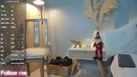 Alisson online show from December 18, 2024, 11:30 pm