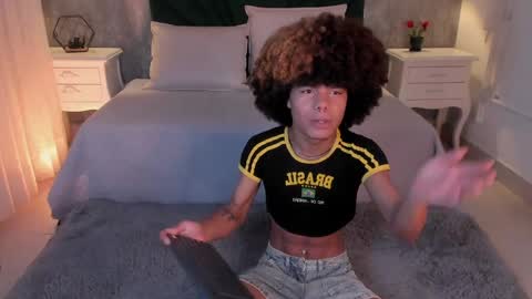  Alexis Etereo  online show from April 3, 2026, 1:42 pm