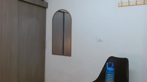 alix online show from November 8, 2025, 1:17 am