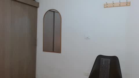 alix online show from November 26, 2025, 3:18 am