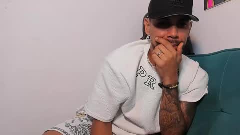 Snapshot of allanbarreto chatting on January 14, 2026, 4:23 pm Allan online show from January 14, 2026, 4:23 pm