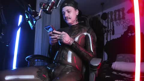   online show from March 10, 2025, 1:01 am