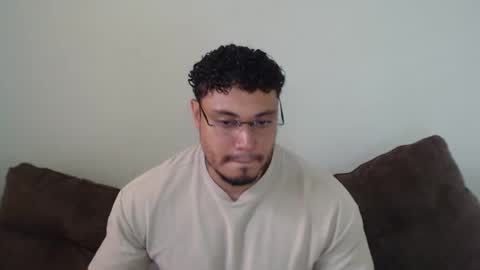 allen_ferrer10 online show from April 8, 2026, 2:39 pm