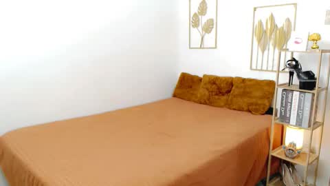 Your Lovely Allena online show from November 17, 2025, 4:40 am