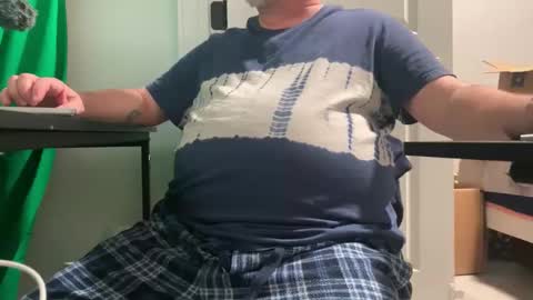 Allergictolove online show from January 19, 2025, 2:15 am