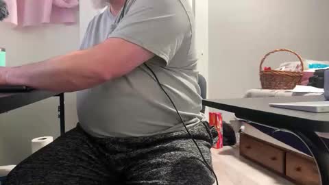 Allergictolove online show from February 20, 2026, 4:18 pm