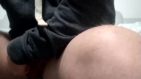 alles594462 online show from December 18, 2024, 2:10 am