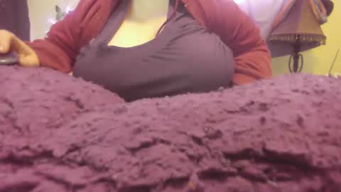 Snapshot of alli_kat78 chatting on March 10, 2025, 9:40 pm Alli Kat online show from March 10, 2025, 9:40 pm