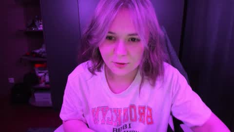 Snapshot of alli_zi chatting on November 9, 2025, 2:48 pm Blair online show from November 9, 2025, 2:48 pm