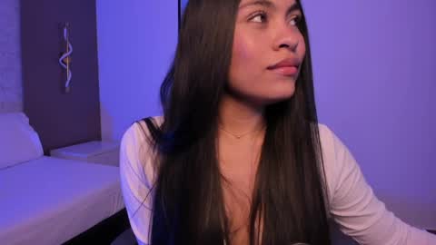 A L L I E online show from April 8, 2026, 2:33 am