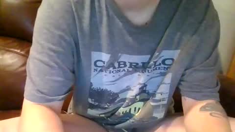 alliebearx online show from November 12, 2025, 5:02 pm