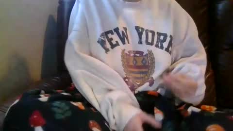 alliebearx online show from November 24, 2025, 10:53 pm