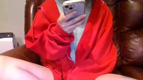 alliebearx online show from February 25, 2026, 4:49 pm