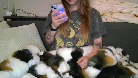 Snapshot of alliebearx chatting on April 28, 2026, 5:34 am alliebearx online show from April 28, 2026, 5:34 am