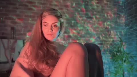 Allie online show from December 16, 2024, 3:11 pm