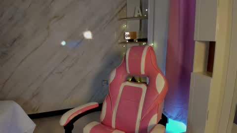 Allison Palmer online show from February 20, 2025, 2:13 pm