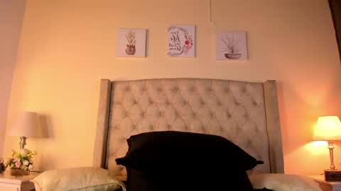 Snapshot of allisson_m chatting on April 22, 2026, 12:07 pm allisson online show from April 22, 2026, 12:07 pm