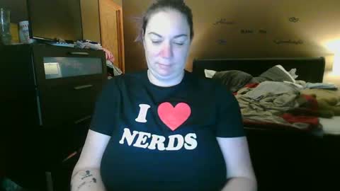Snapshot of allnaturaltigbitties chatting on February 4, 2025, 4:05 am Tig Bitty online show from February 4, 2025, 4:05 am