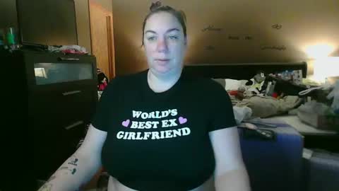 Snapshot of allnaturaltigbitties chatting on March 3, 2025, 5:18 pm Tig Bitty online show from March 3, 2025, 5:18 pm