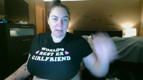 Snapshot of allnaturaltigbitties chatting on October 25, 2025, 4:57 pm Tig Bitty online show from October 25, 2025, 4:57 pm