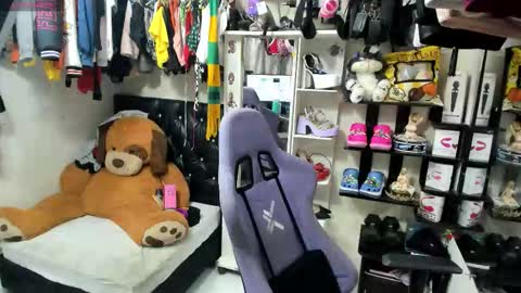Snapshot of allsson_miller chatting on September 26, 2025, 8:13 pm allsson_miller online show from September 26, 2025, 8:13 pm