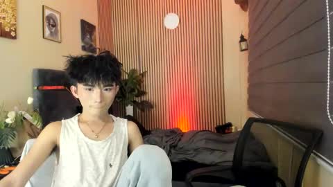 Snapshot of alluring_alpha chatting on November 10, 2025, 6:40 pm kim and josh online show from November 10, 2025, 6:40 pm