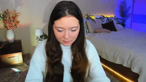 alluringeyess online show from October 1, 2025, 7:42 pm