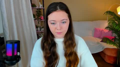 alluringeyess online show from October 15, 2025, 12:27 pm