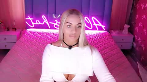 AlwaysHot online show from March 23, 2026, 2:04 am