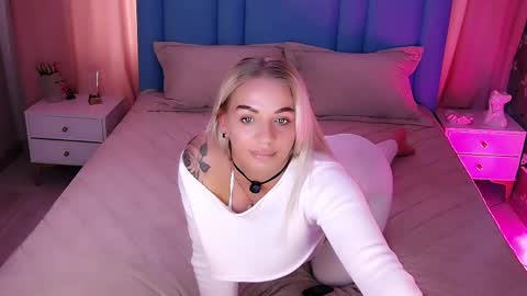 AlwaysHot online show from April 16, 2026, 2:23 am