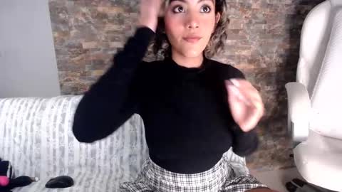 Snapshot of ally_summer chatting on January 3, 2025, 3:27 am ally_summer online show from January 3, 2025, 3:27 am