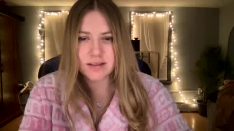 allyanalangel online show from February 7, 2025, 8:44 am