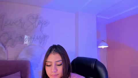 Snapshot of allyjensen chatting on February 6, 2025, 11:04 pm Alisson online show from February 6, 2025, 11:04 pm
