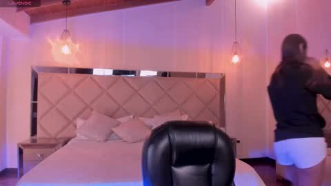 Snapshot of allyjensen chatting on September 22, 2025, 10:17 am Alisson online show from September 22, 2025, 10:17 am