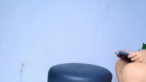 Snapshot of allymdo chatting on December 21, 2025, 2:57 pm allymdo online show from December 21, 2025, 2:57 pm