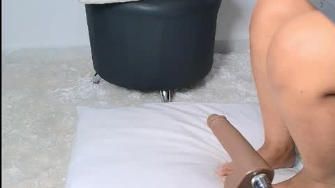 Snapshot of allymdo chatting on February 18, 2026, 6:48 pm allymdo online show from February 18, 2026, 6:48 pm