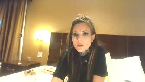 Snapshot of allymoon1369 chatting on May 26, 2026, 10:11 am allymoon1369 online show from May 26, 2026, 10:11 am