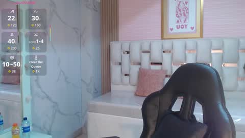 Allysa  online show from September 29, 2025, 8:24 pm