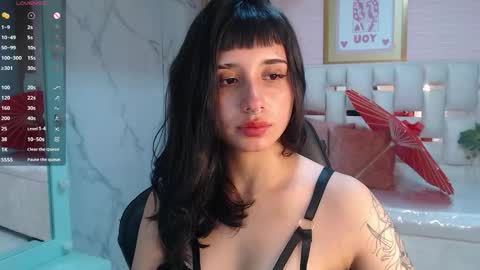 Allysa  online show from October 29, 2025, 8:27 am