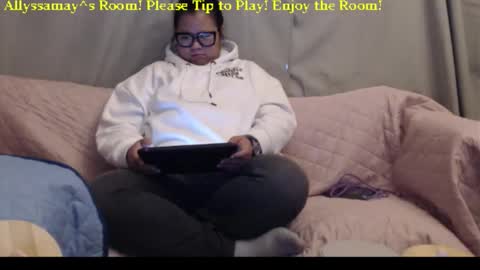 Allyssamay online show from November 8, 2025, 5:07 am