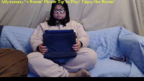 Allyssamay online show from February 1, 2026, 4:44 am