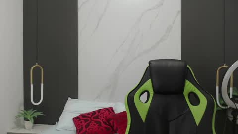 ALMA FENIX  online show from January 18, 2025, 12:04 pm