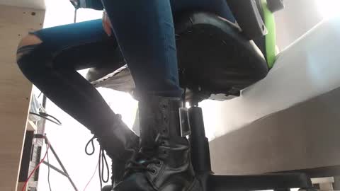 ALMA FENIX  online show from February 18, 2025, 12:06 pm