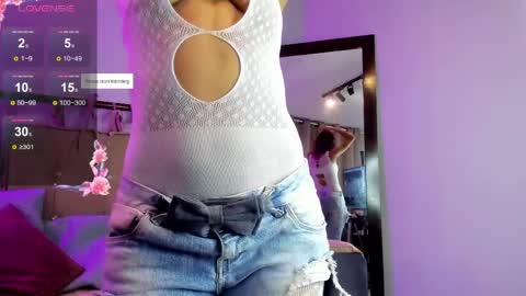alma_rose_ online show from May 28, 2026, 4:48 pm