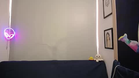 Arhantxa online show from November 25, 2025, 9:59 pm