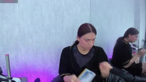 Snapshot of almazz_ chatting on October 11, 2025, 8:07 pm Santy online show from October 11, 2025, 8:07 pm