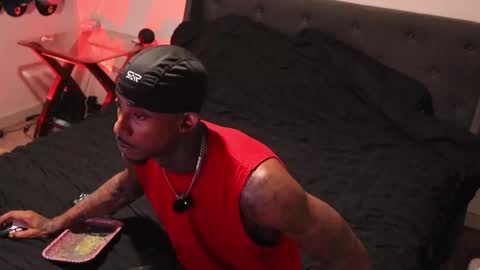 Snapshot of almightycnote chatting on December 17, 2025, 3:45 am Almightycnote online show from December 17, 2025, 3:45 am