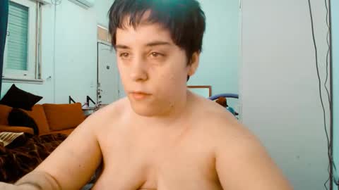 Almond online show from March 1, 2026, 8:33 pm